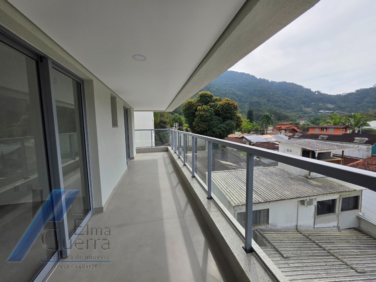 Ubatuba - Enseada. Empreendimento em construção, frente mar, com 02 suítes.!