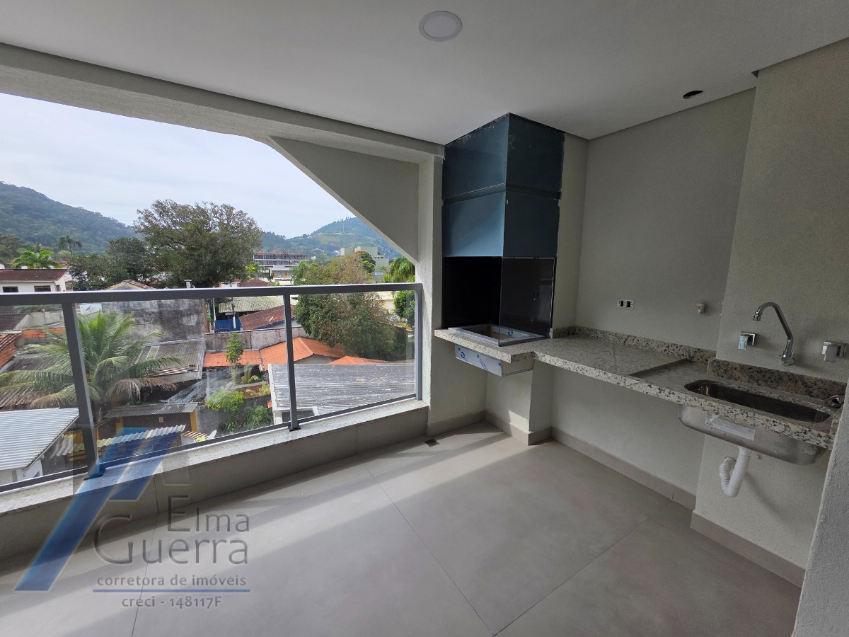 Ubatuba - Enseada. Empreendimento em construção, frente mar, com 02 suítes.!