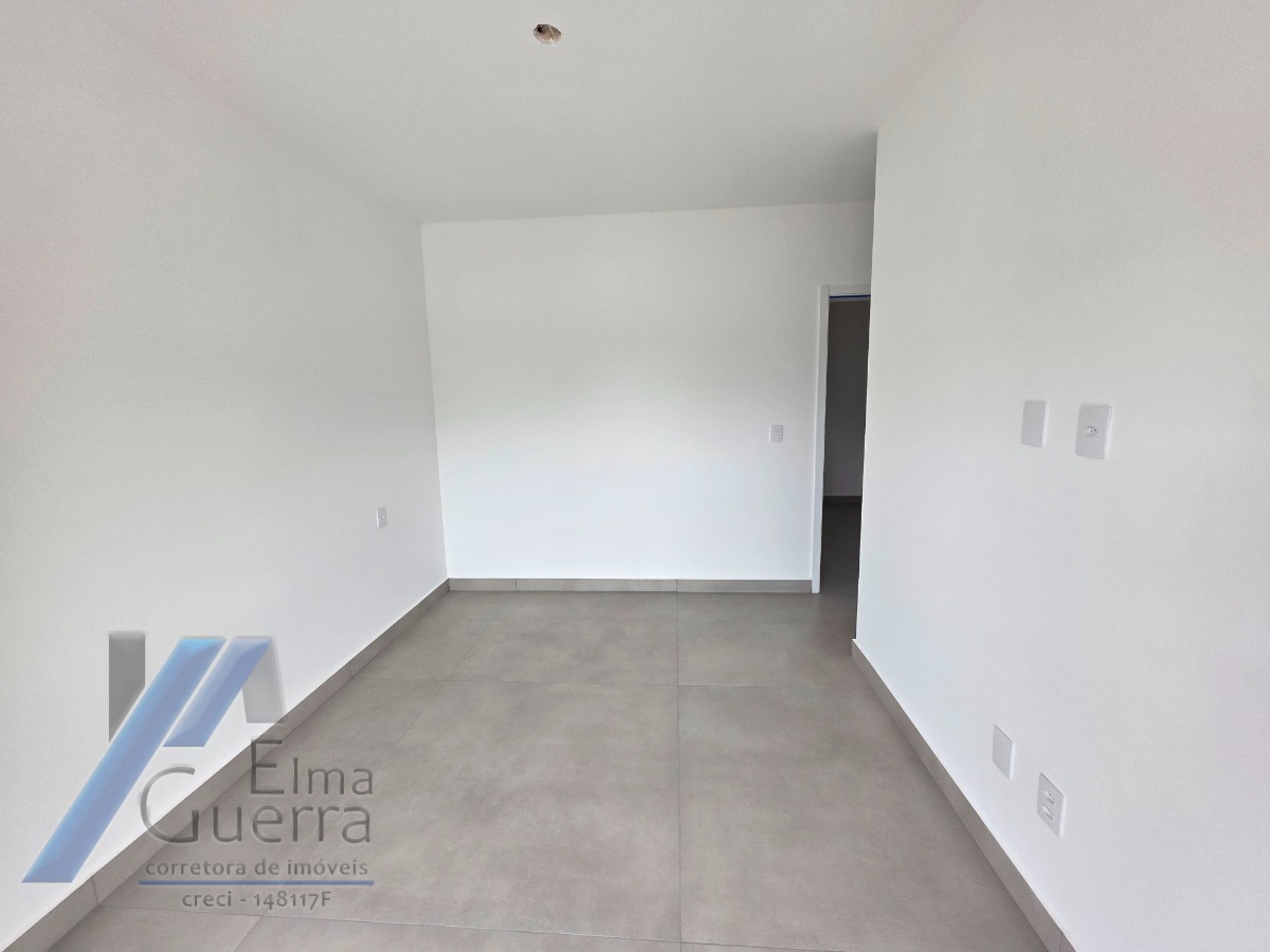 Ubatuba - Enseada. Empreendimento em construção, frente mar, com 02 suítes.!
