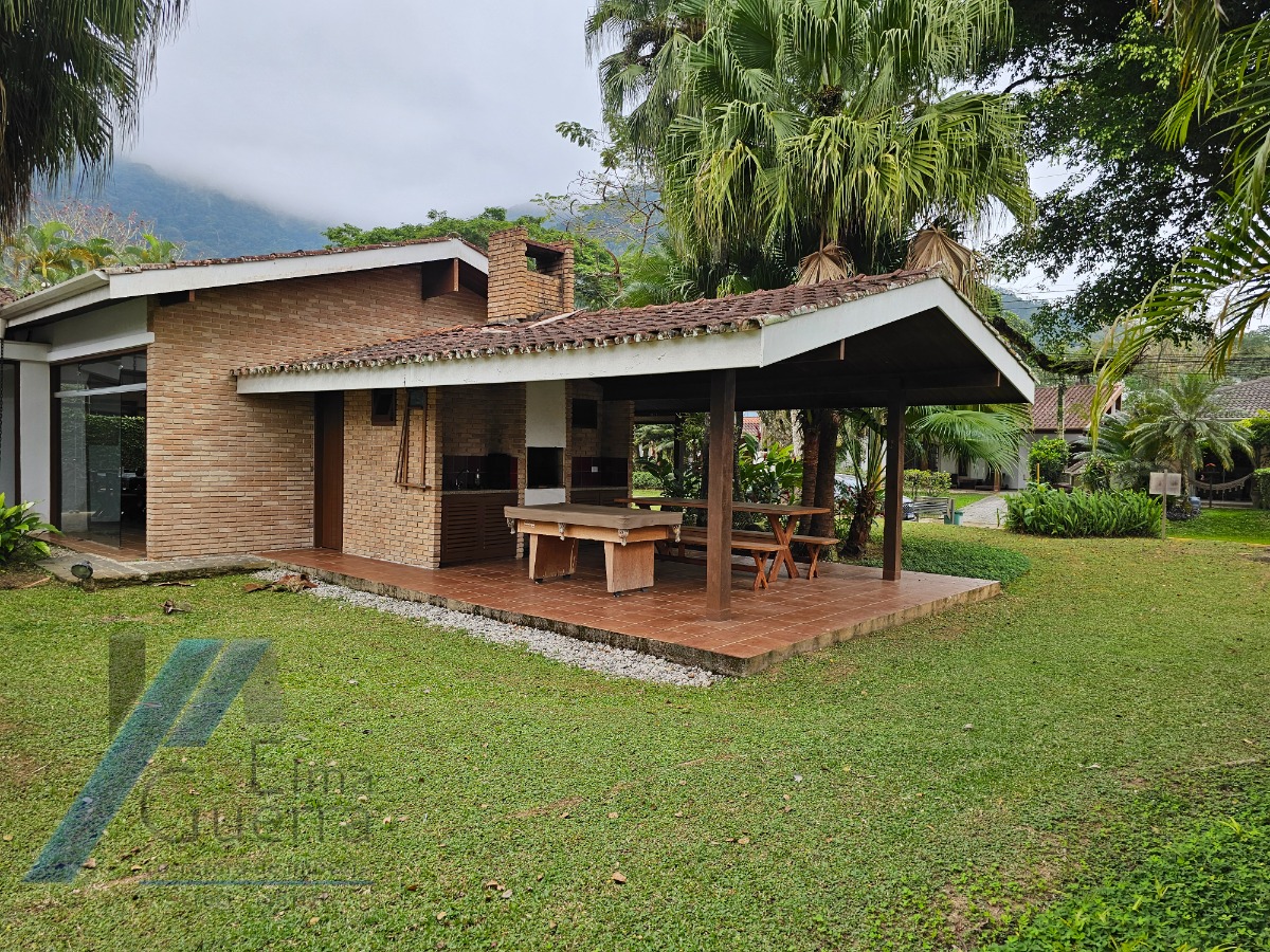 Casa à venda com 3 quartos, 191m² - Foto 1