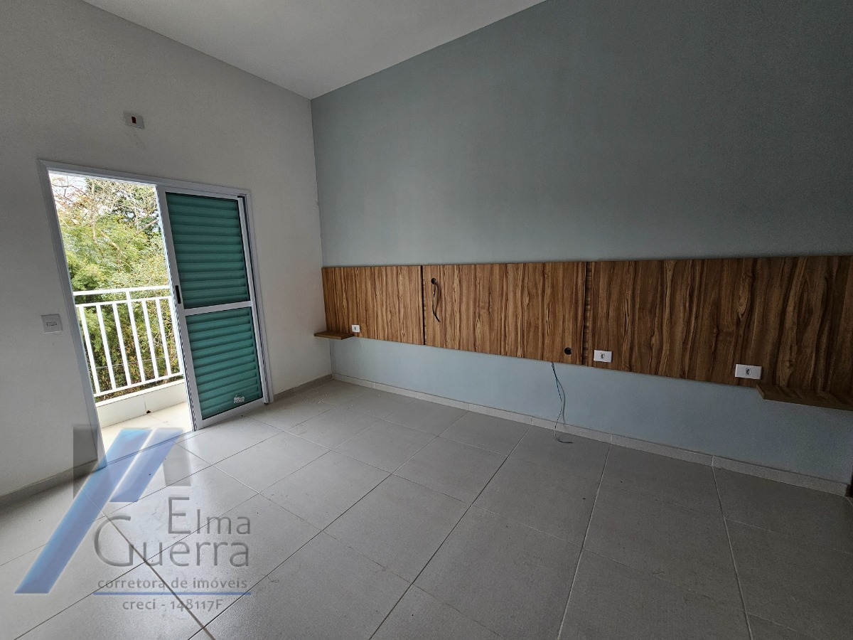 Ubatuba, Praia da Maranduba - Hotel à 500 metros do mar com 38 Suítes, com área de lazer.