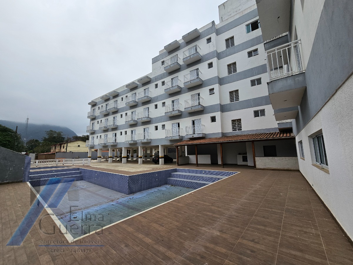 Ubatuba, Praia da Maranduba - Hotel à 500 metros do mar com 38 Suítes, com área de lazer.