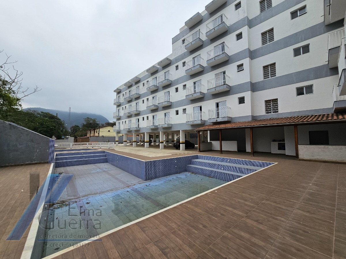 Ubatuba, Praia da Maranduba - Hotel à 500 metros do mar com 38 Suítes, com área de lazer.