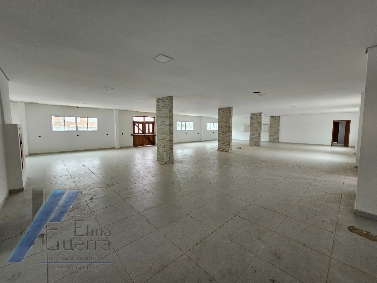 Ubatuba, Praia da Maranduba - Hotel à 500 metros do mar com 38 Suítes, com área de lazer.