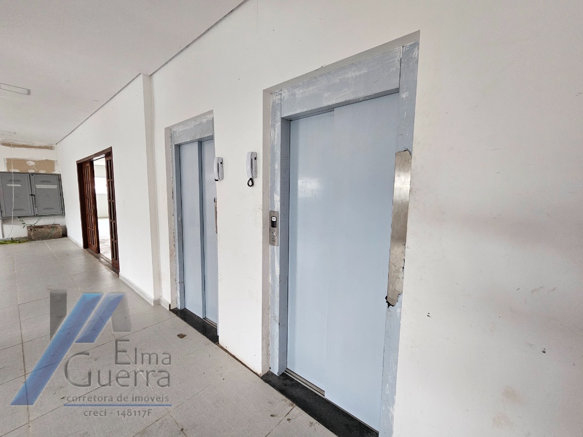 Ubatuba, Praia da Maranduba - Hotel à 500 metros do mar com 38 Suítes, com área de lazer.