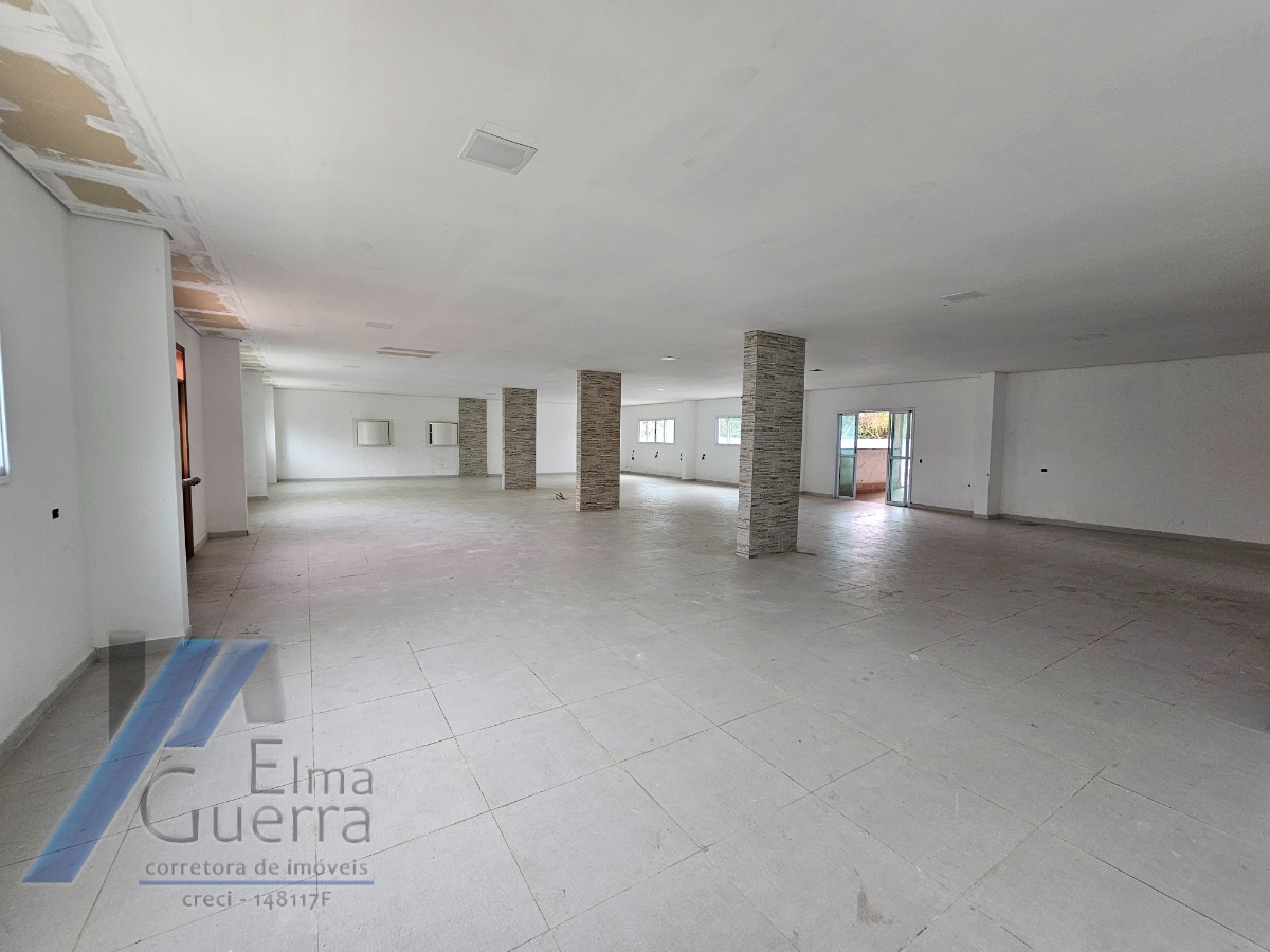 Ubatuba, Praia da Maranduba - Hotel à 500 metros do mar com 38 Suítes, com área de lazer.