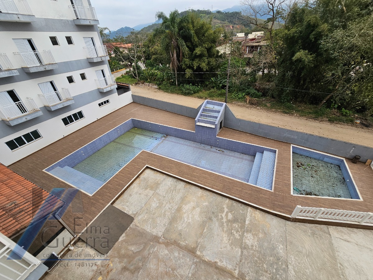 Ubatuba, Praia da Maranduba - Hotel à 500 metros do mar com 38 Suítes, com área de lazer.