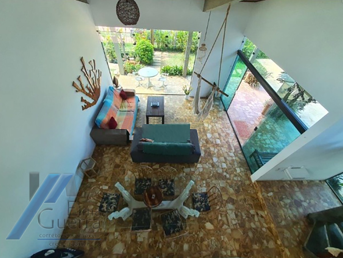 Ubatuba, Itamambuca - Casa com com 05 dormitorios sendo 04 suites com terreno 510 m2, à 100 metros do mar.