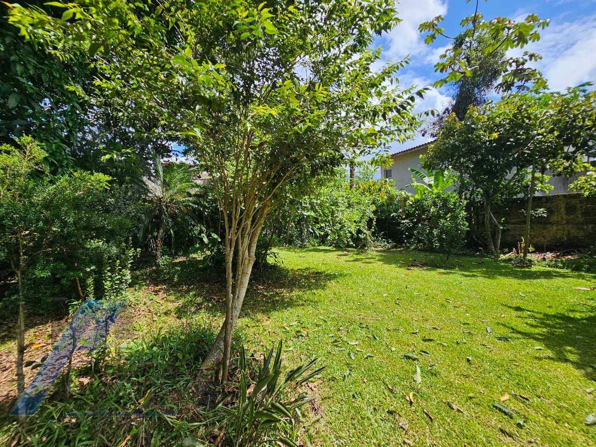 Ubatuba, Jardim Carolina - Casa com 714 m2 de terreno e área construída de 150m2, documentado.
