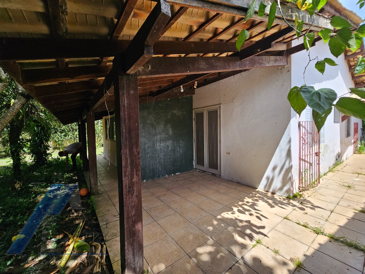 Ubatuba, Jardim Carolina - Casa com 714 m2 de terreno e área construída de 150m2, documentado.