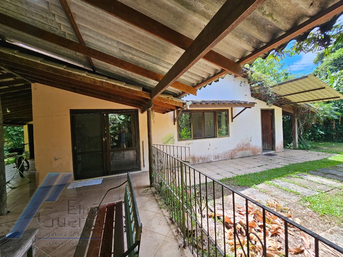 Ubatuba, Jardim Carolina - Casa com 714 m2 de terreno e área construída de 150m2, documentado.