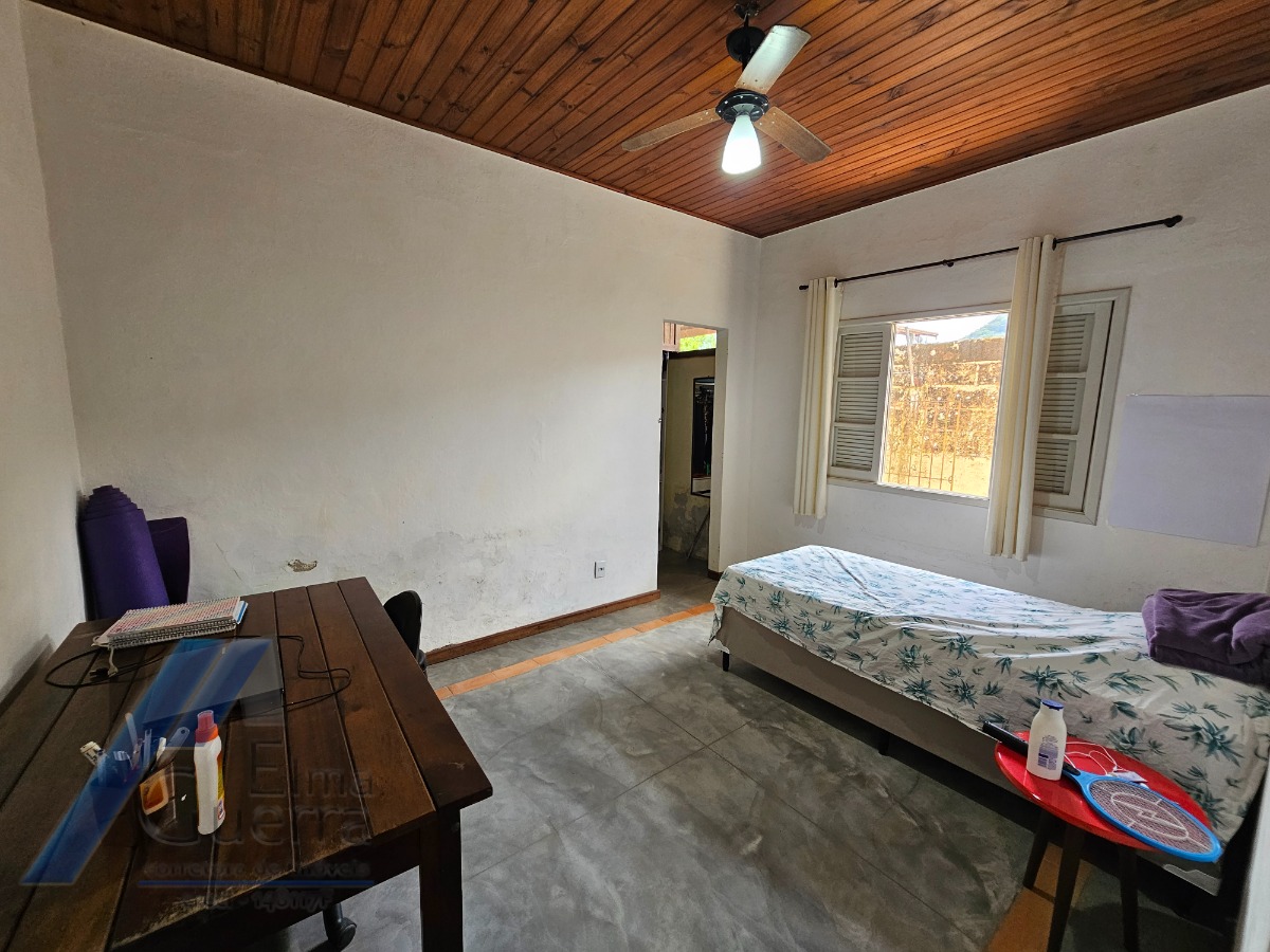 Ubatuba, Jardim Carolina - Casa com 714 m2 de terreno e área construída de 150m2, documentado.