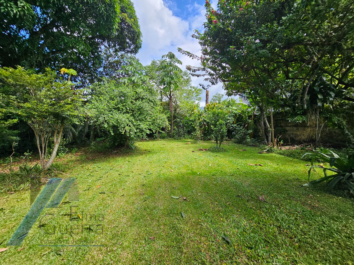 Ubatuba, Jardim Carolina - Casa com 714 m2 de terreno e área construída de 150m2, documentado.