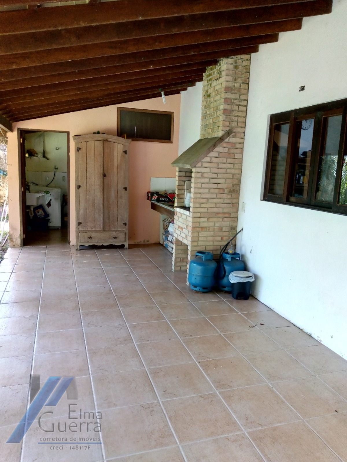 Ubatuba, Jardim Carolina - Casa com 714 m2 de terreno e área construída de 150m2, documentado.