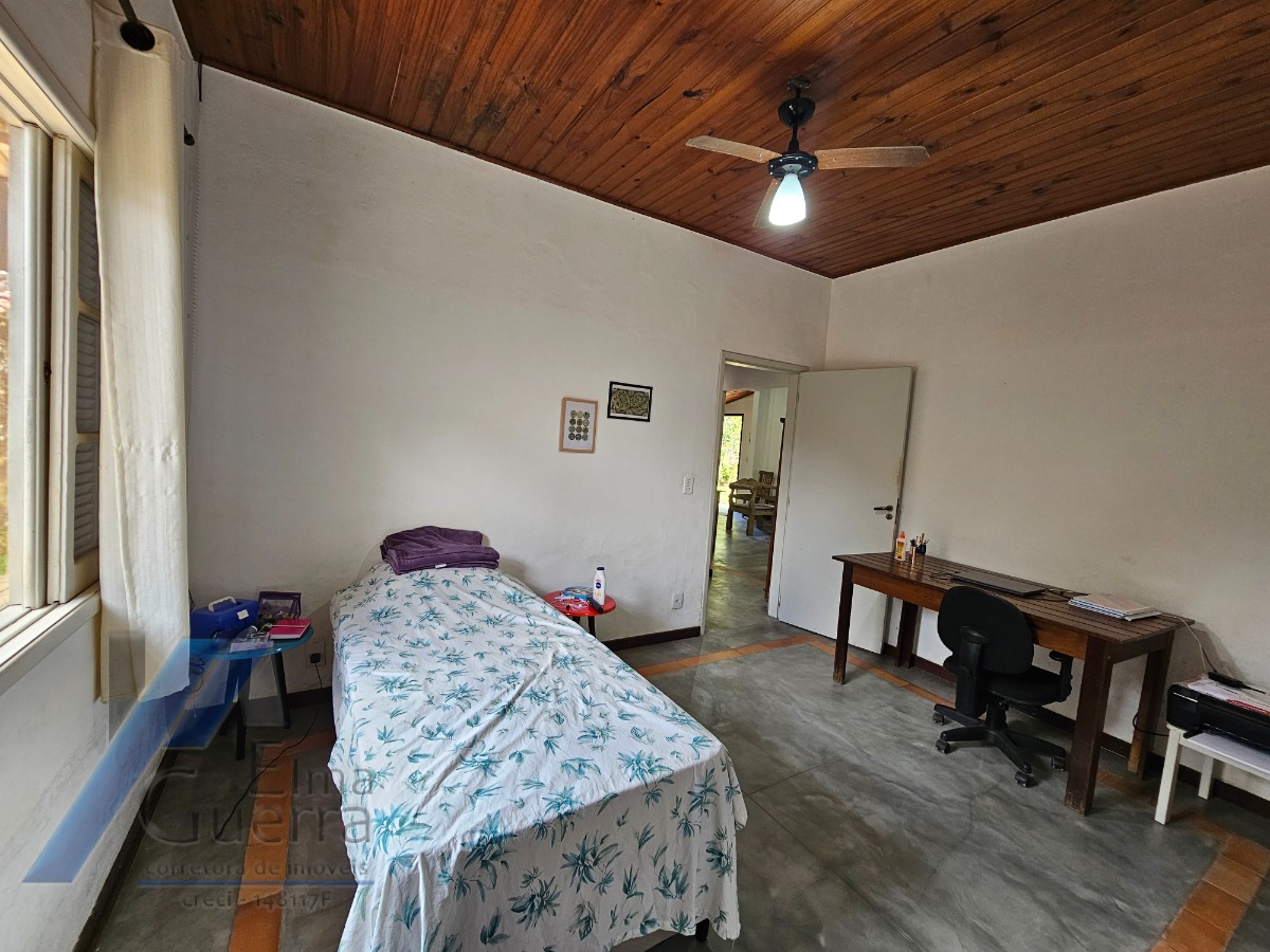 Ubatuba, Jardim Carolina - Casa com 714 m2 de terreno e área construída de 150m2, documentado.