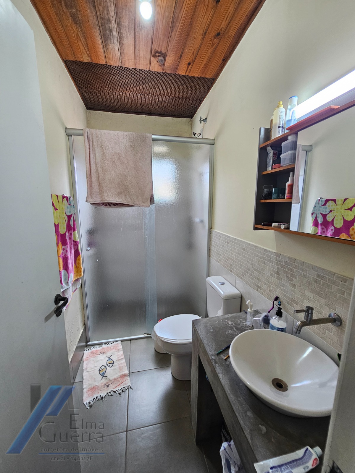 Ubatuba, Jardim Carolina - Casa com 714 m2 de terreno e área construída de 150m2, documentado.