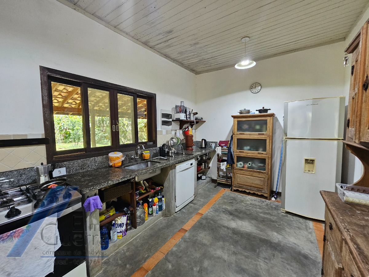 Ubatuba, Jardim Carolina - Casa com 714 m2 de terreno e área construída de 150m2, documentado.