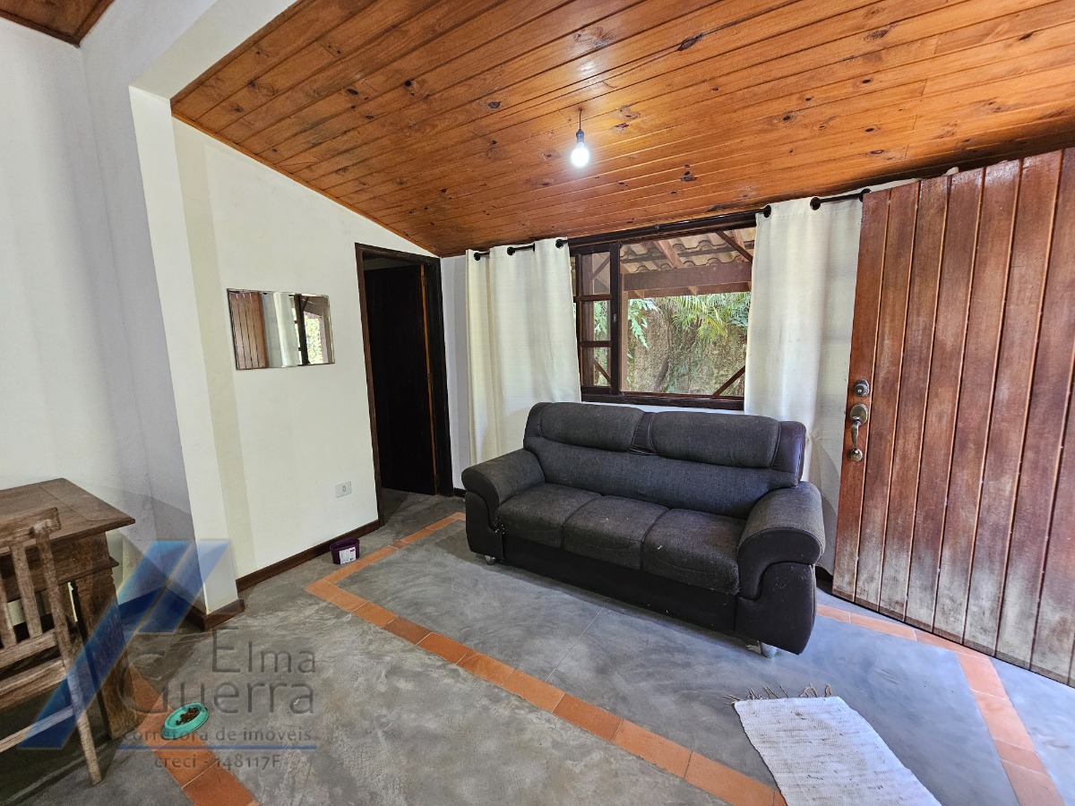 Ubatuba, Jardim Carolina - Casa com 714 m2 de terreno e área construída de 150m2, documentado.