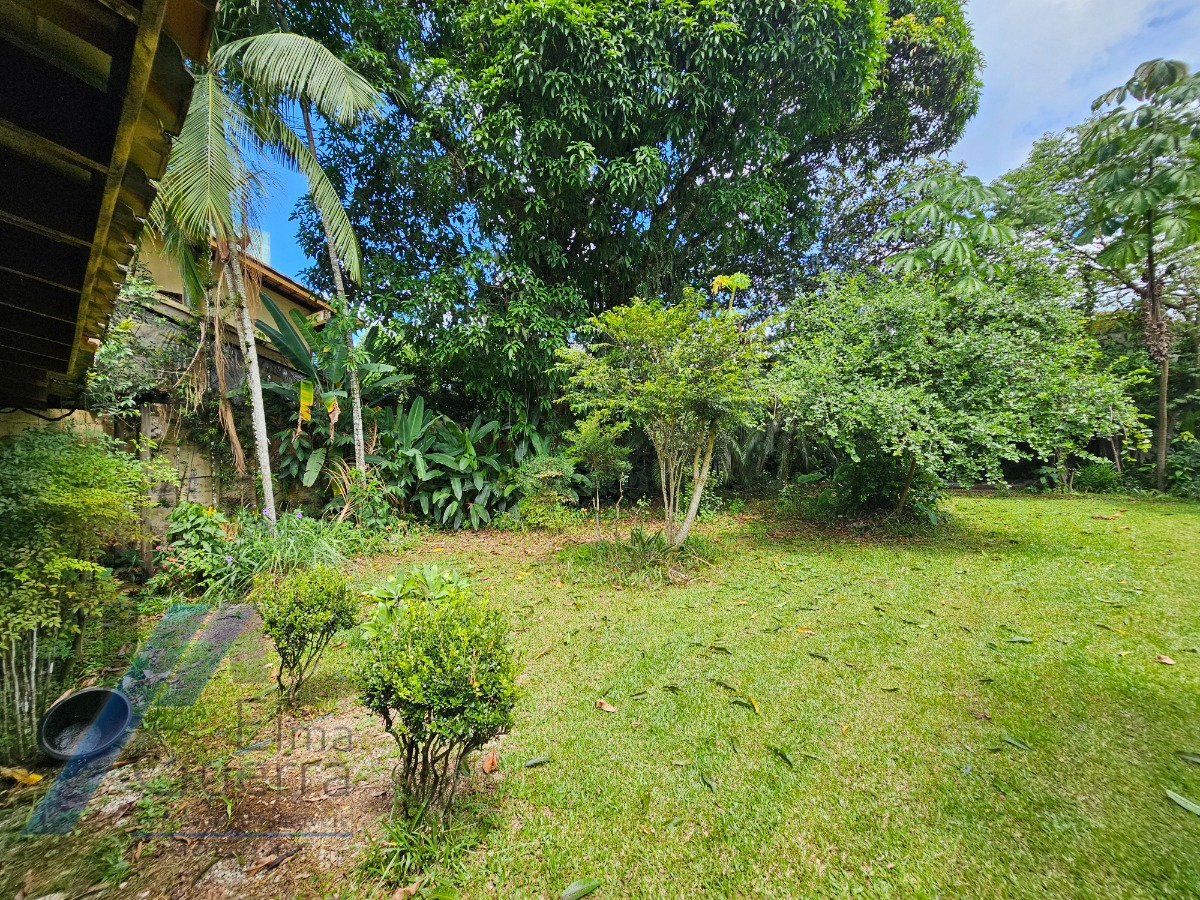 Ubatuba, Jardim Carolina - Casa com 714 m2 de terreno e área construída de 150m2, documentado.