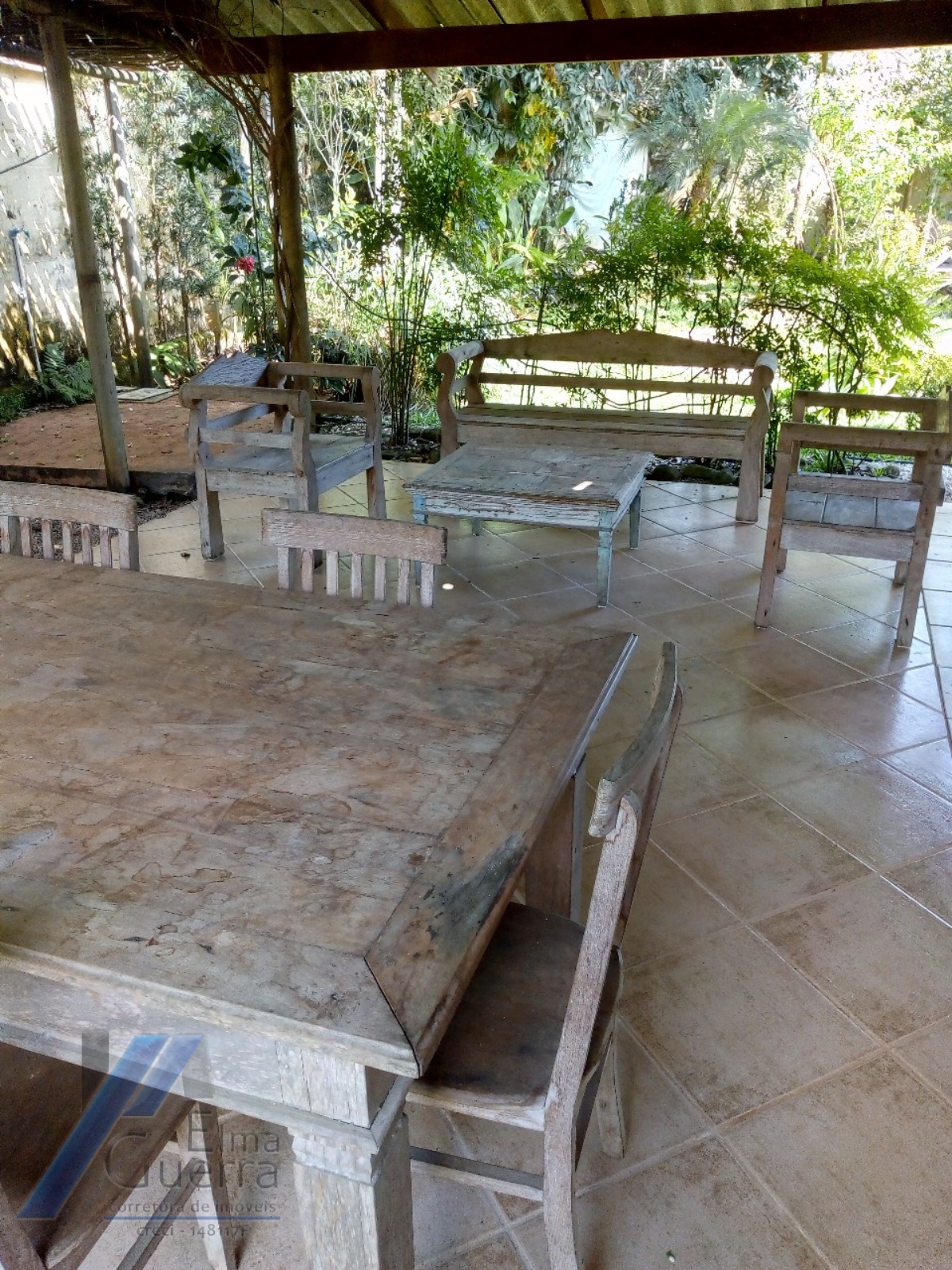 Ubatuba, Jardim Carolina - Casa com 714 m2 de terreno e área construída de 150m2, documentado.