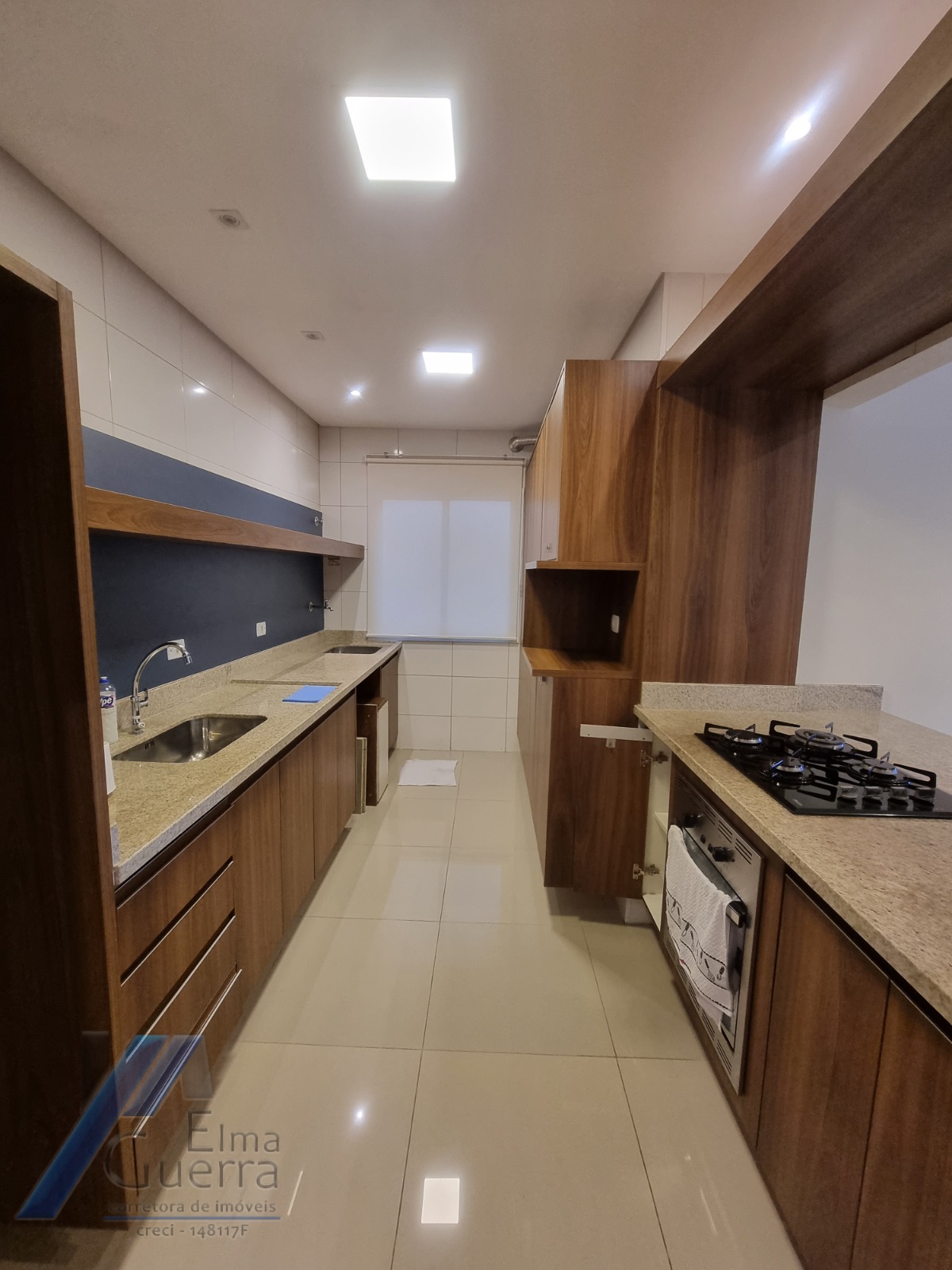 Ubatuba, Vivamar - Apto com 02 dormitorios sendo 01 Suite, 98 m2 útil e area de lazer.