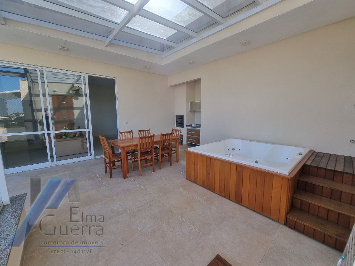 Ubatuba, Vivamar - Apartamento com 03 dormitorios sendo 03 suites, 240 m2 útil e vista para o mar.