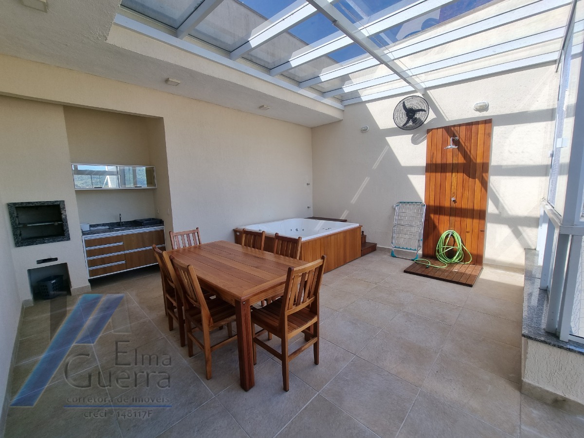 Ubatuba, Vivamar - Apartamento com 03 dormitorios sendo 03 suites, 240 m2 útil e vista para o mar.