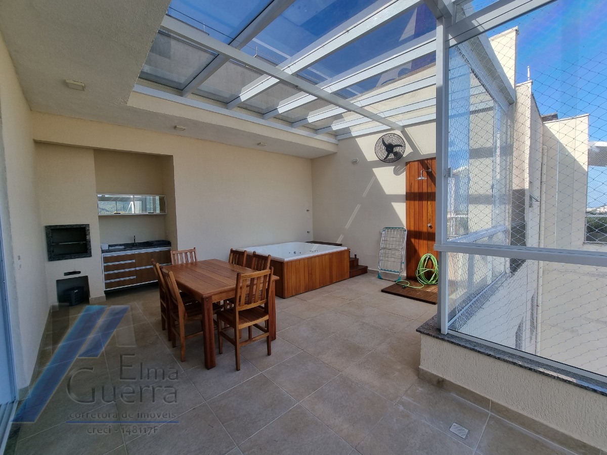 Ubatuba, Vivamar - Apartamento com 03 dormitorios sendo 03 suites, 240 m2 útil e vista para o mar.