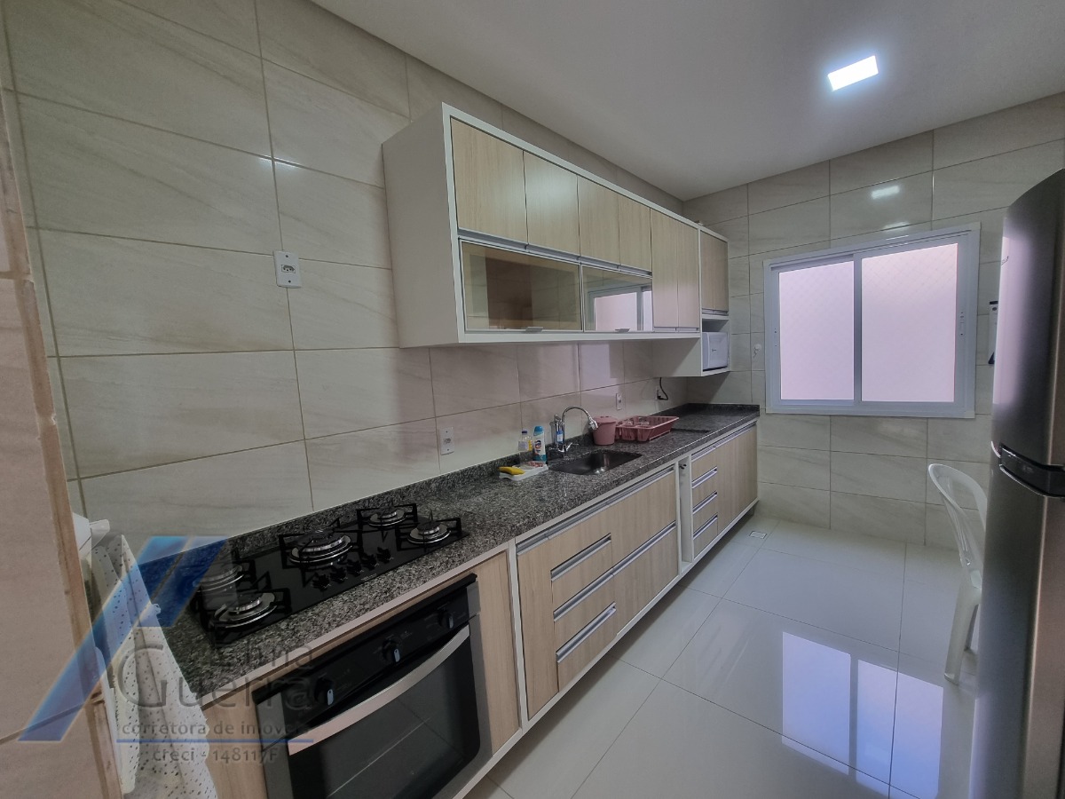 Ubatuba, Vivamar - Apartamento com 03 dormitorios sendo 03 suites, 240 m2 útil e vista para o mar.