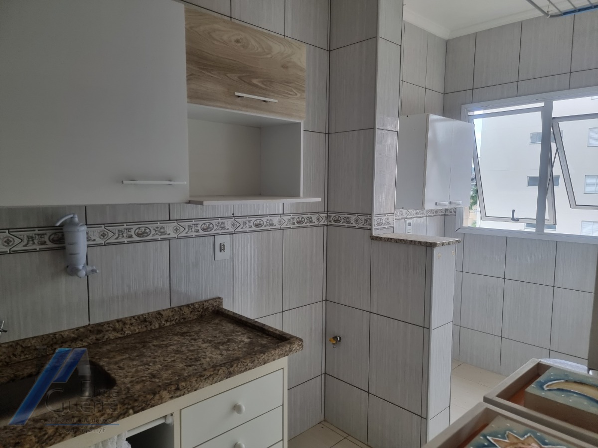 Ubatuba, Itagua - Apartamento com 02 dormitórios sendo 01 suíte e área de lazer.