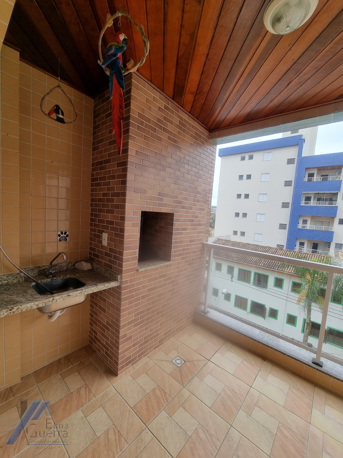 Ubatuba, Itagua - Apartamento com 02 dormitórios sendo 01 suíte e área de lazer.