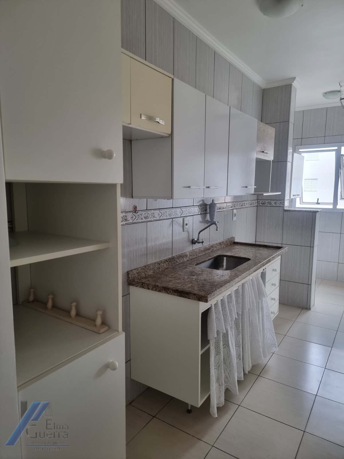 Ubatuba, Itagua - Apartamento com 02 dormitórios sendo 01 suíte e área de lazer.