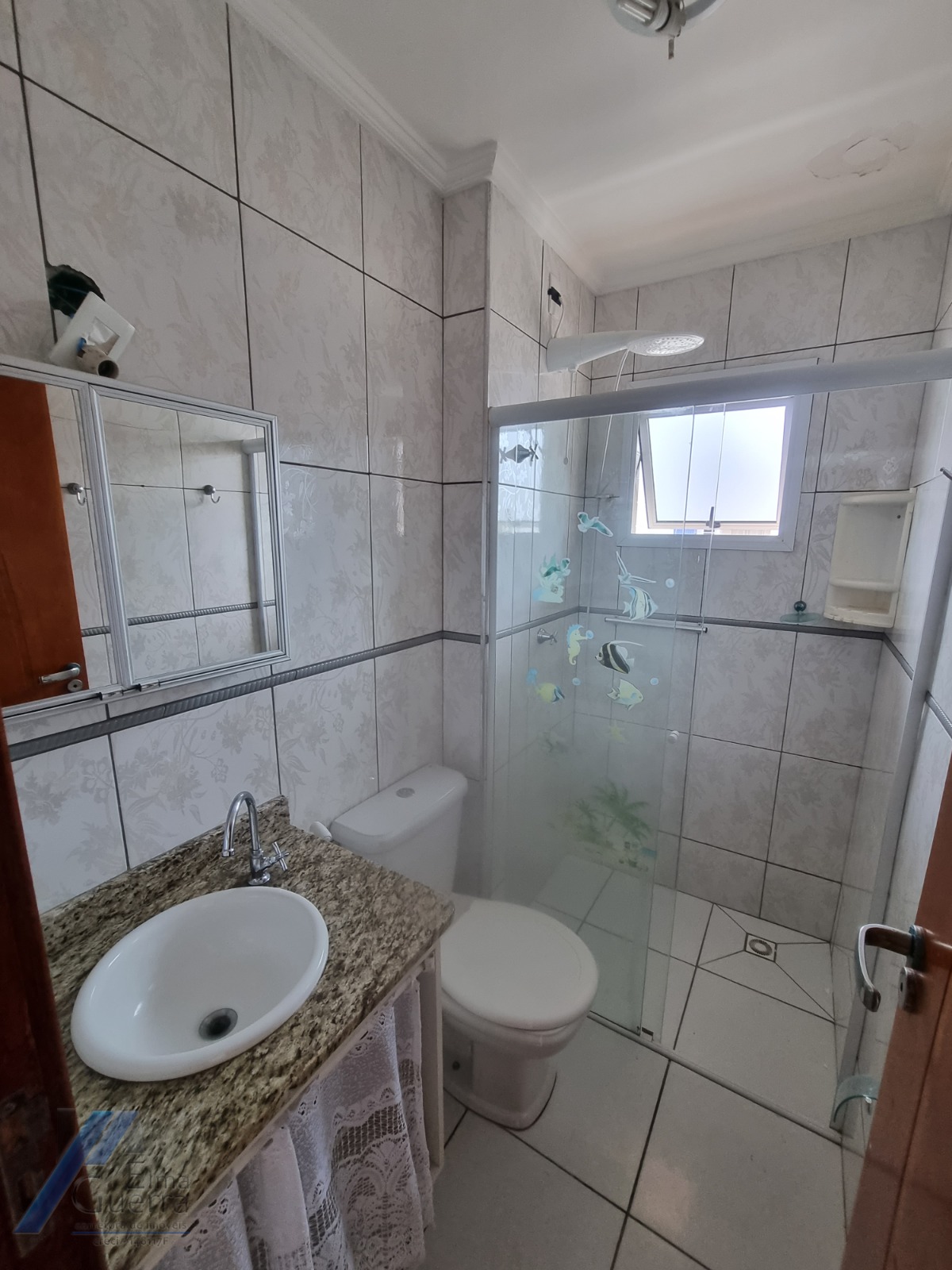 Ubatuba, Itagua - Apartamento com 02 dormitórios sendo 01 suíte e área de lazer.
