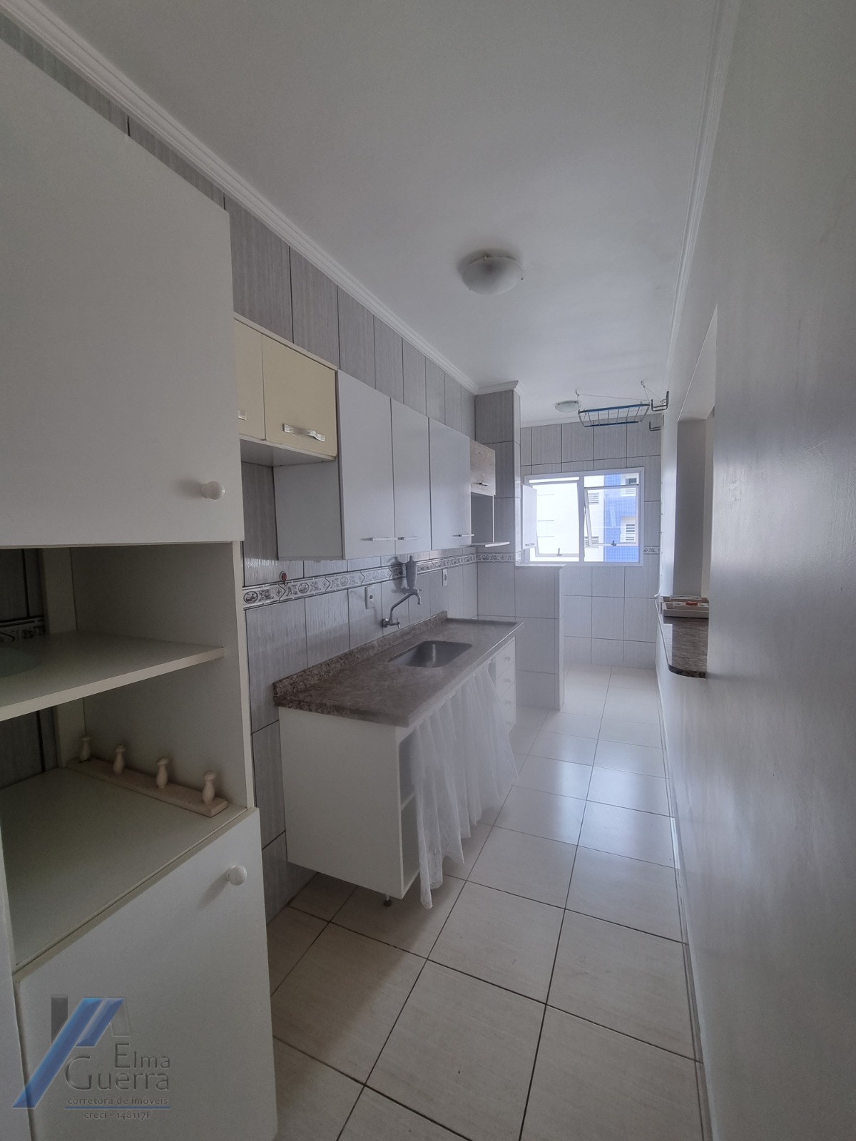 Ubatuba, Itagua - Apartamento com 02 dormitórios sendo 01 suíte e área de lazer.