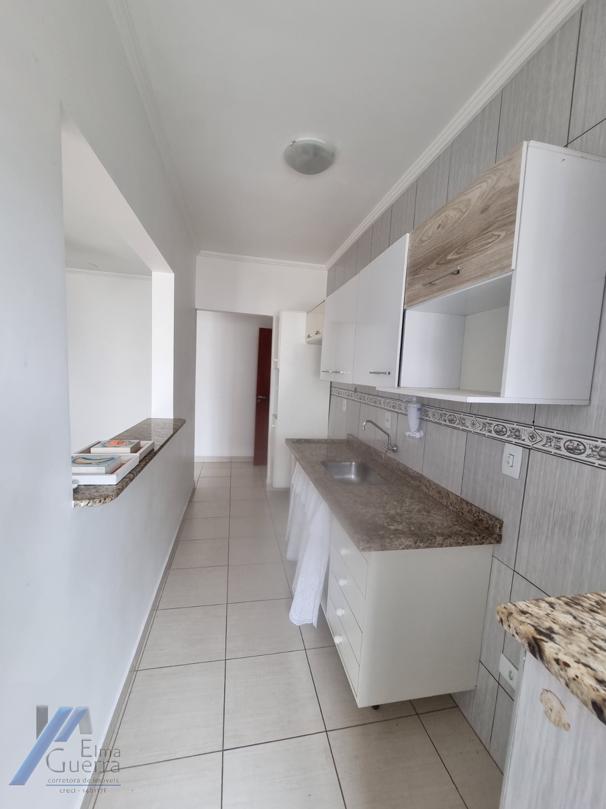 Ubatuba, Itagua - Apartamento com 02 dormitórios sendo 01 suíte e área de lazer.