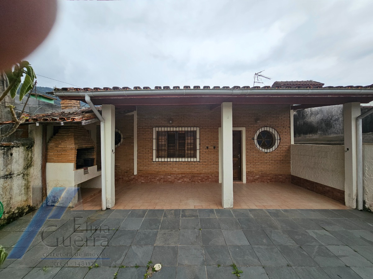 Casa à venda com 2 quartos, 100m² - Foto 4