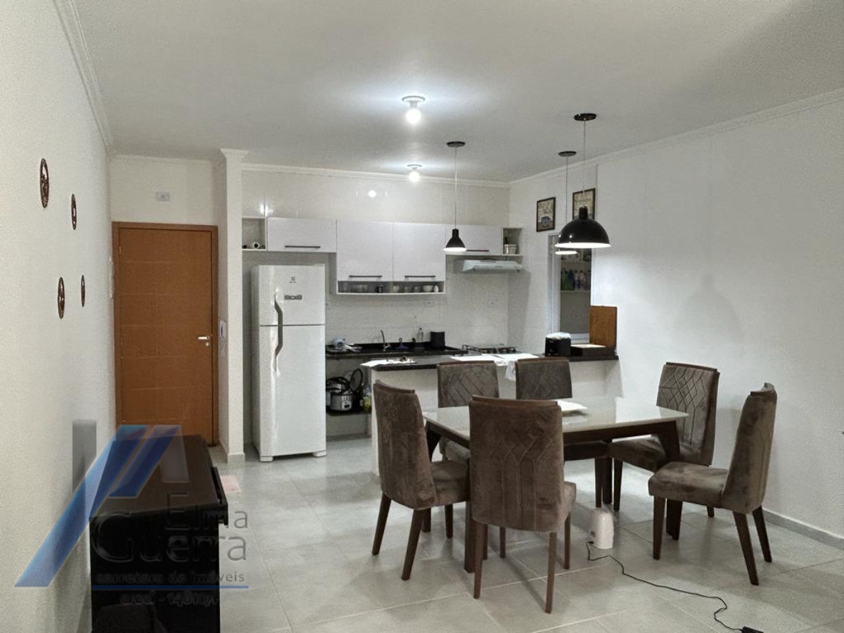Ubatuba, Praia das Toninhas - Apartamento com 2 dormitórios sendo 01 suite a 300 metros do mar.