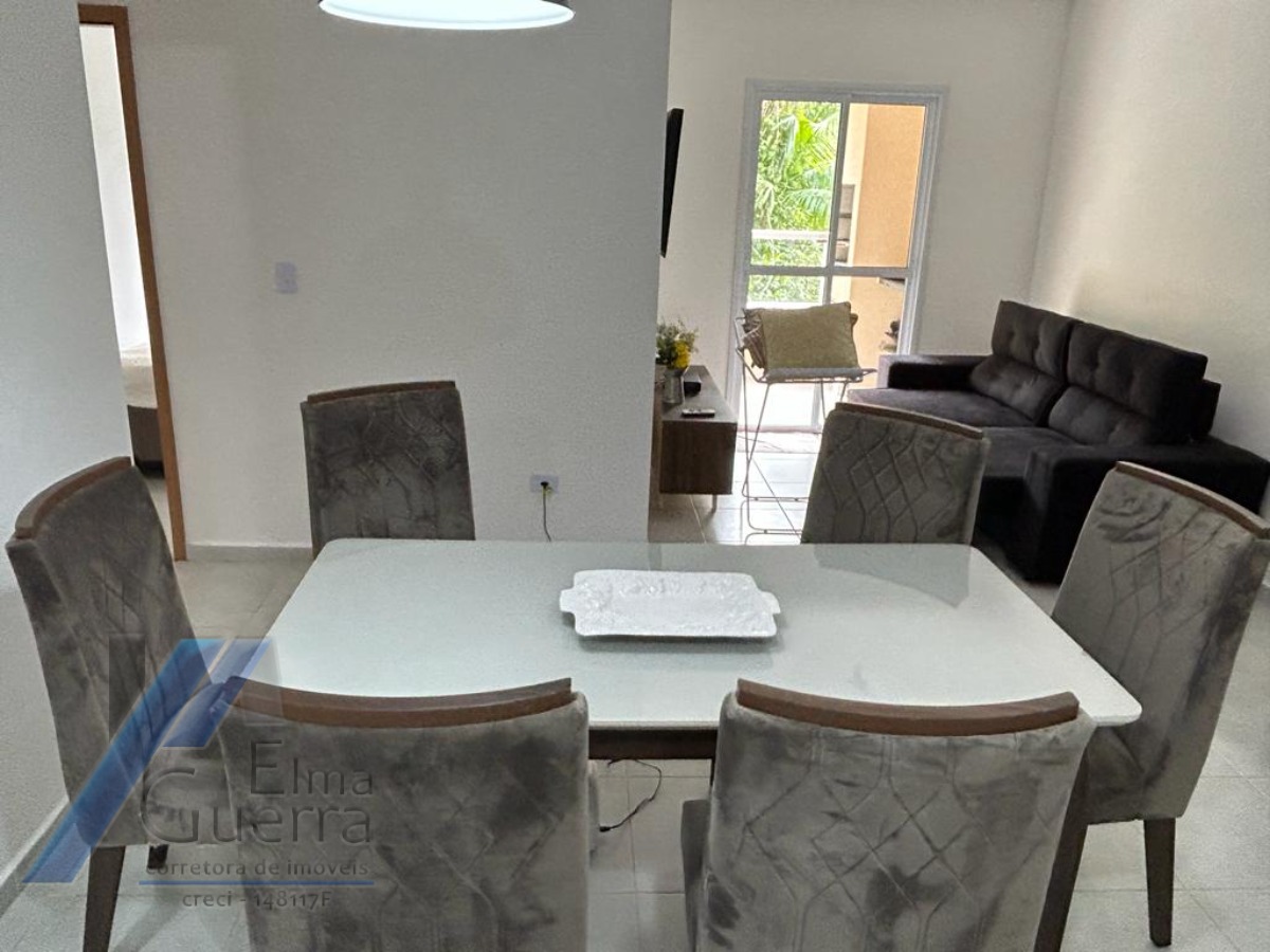 Ubatuba, Praia das Toninhas - Apartamento com 2 dormitórios sendo 01 suite a 300 metros do mar.
