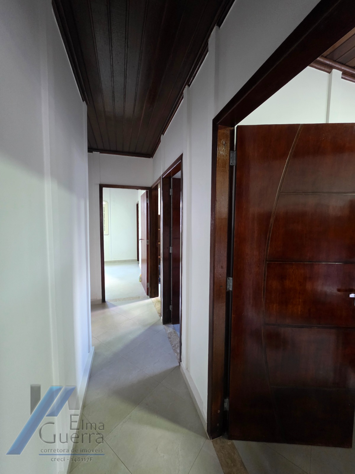 Ubatuba, Condomínio Villas - Casa pré-moldada com 03 dormitórios sendo 01 suíte, espaço gourmet na área de lazer.
