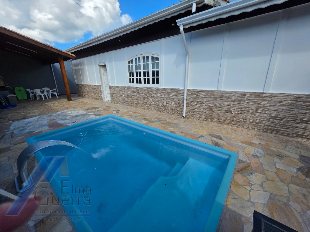 Ubatuba, Condomínio Villas - Casa pré-moldada com 03 dormitórios sendo 01 suíte, espaço gourmet na área de lazer.