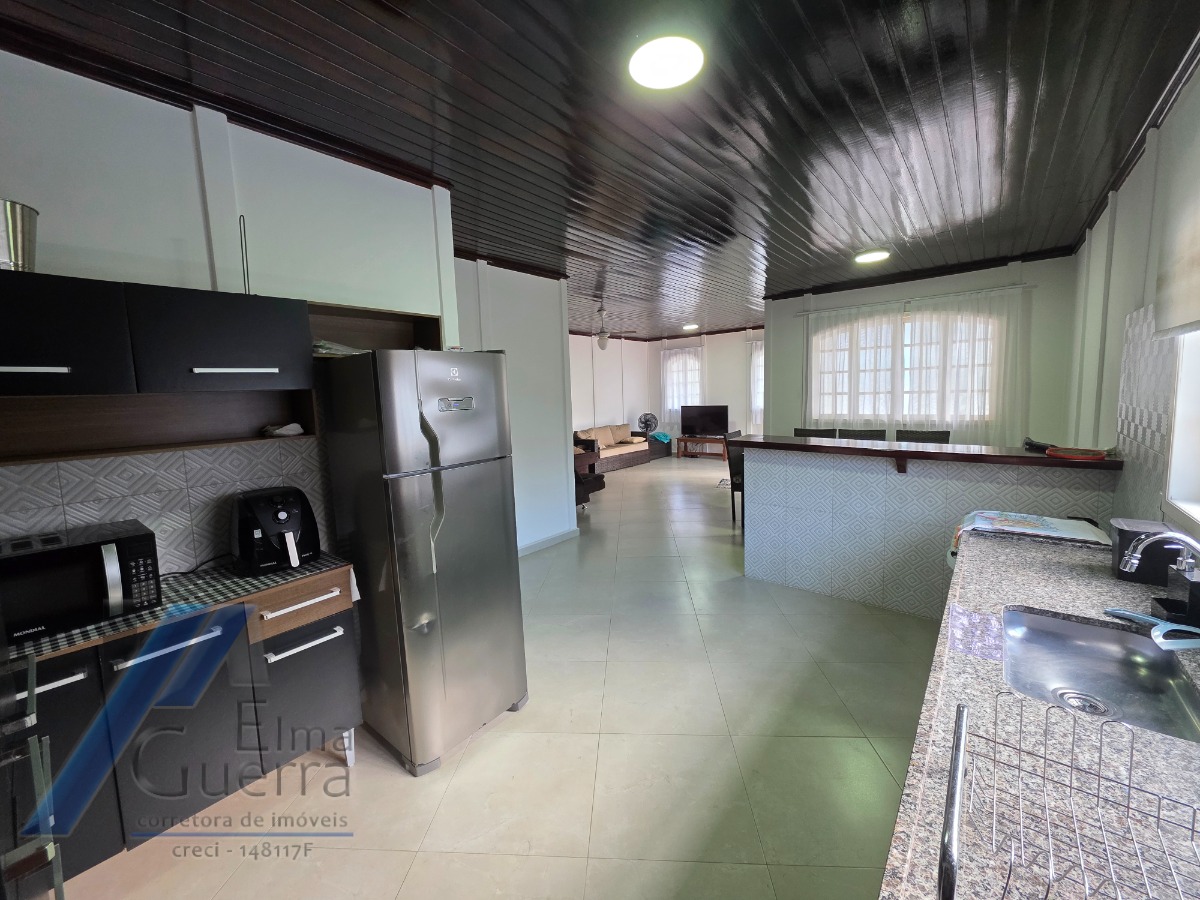 Ubatuba, Condomínio Villas - Casa pré-moldada com 03 dormitórios sendo 01 suíte, espaço gourmet na área de lazer.