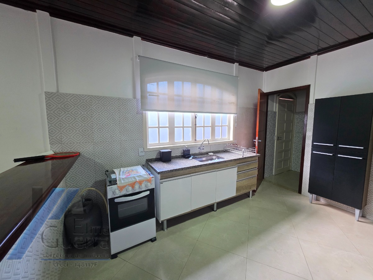 Ubatuba, Condomínio Villas - Casa pré-moldada com 03 dormitórios sendo 01 suíte, espaço gourmet na área de lazer.