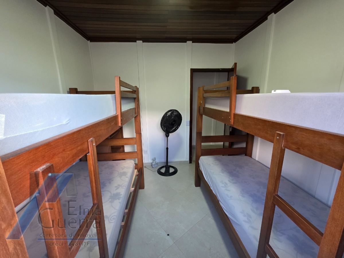 Ubatuba, Condomínio Villas - Casa pré-moldada com 03 dormitórios sendo 01 suíte, espaço gourmet na área de lazer.