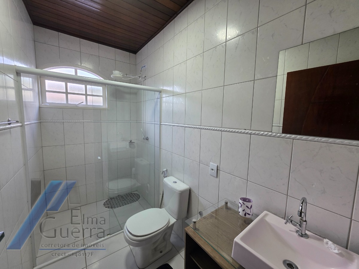 Ubatuba, Condomínio Villas - Casa pré-moldada com 03 dormitórios sendo 01 suíte, espaço gourmet na área de lazer.