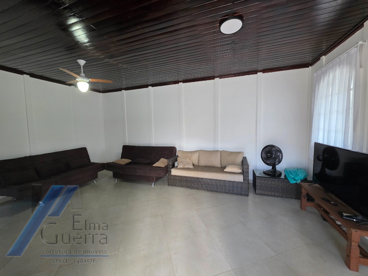 Ubatuba, Condomínio Villas - Casa pré-moldada com 03 dormitórios sendo 01 suíte, espaço gourmet na área de lazer.
