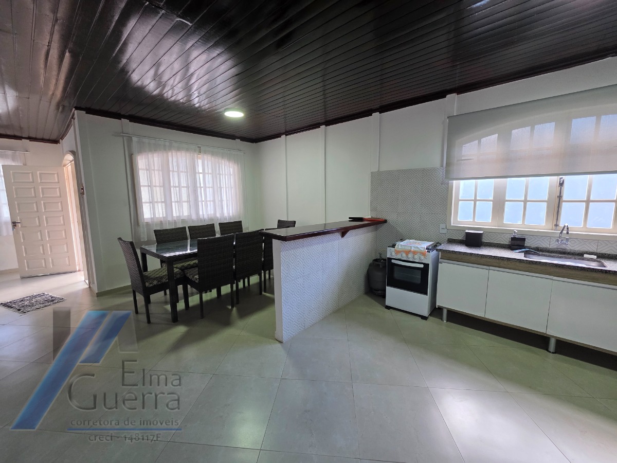 Ubatuba, Condomínio Villas - Casa pré-moldada com 03 dormitórios sendo 01 suíte, espaço gourmet na área de lazer.