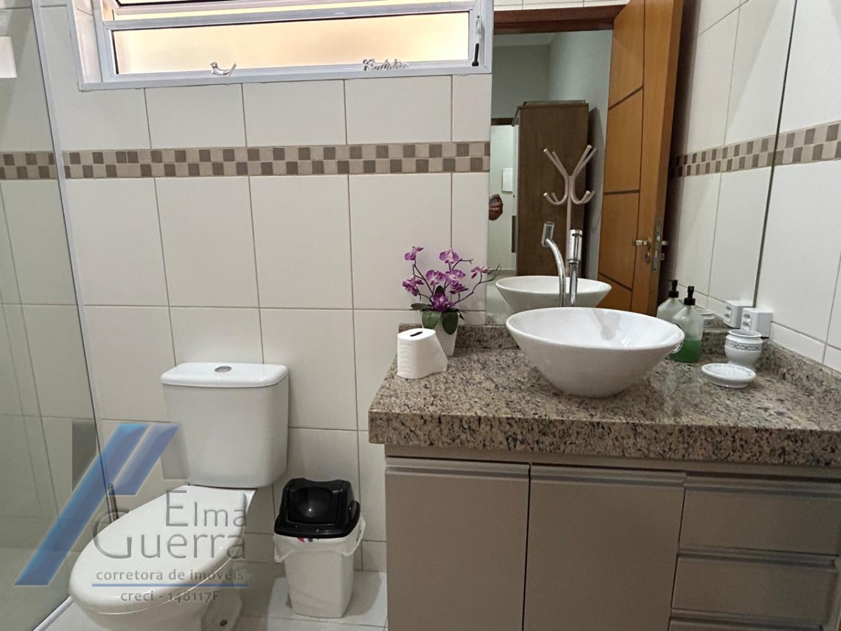 Ubatuba, Condominio Villas -Casa com 03 dormitorios sendo 01 suíte, espaço gourmet na área de lazer.