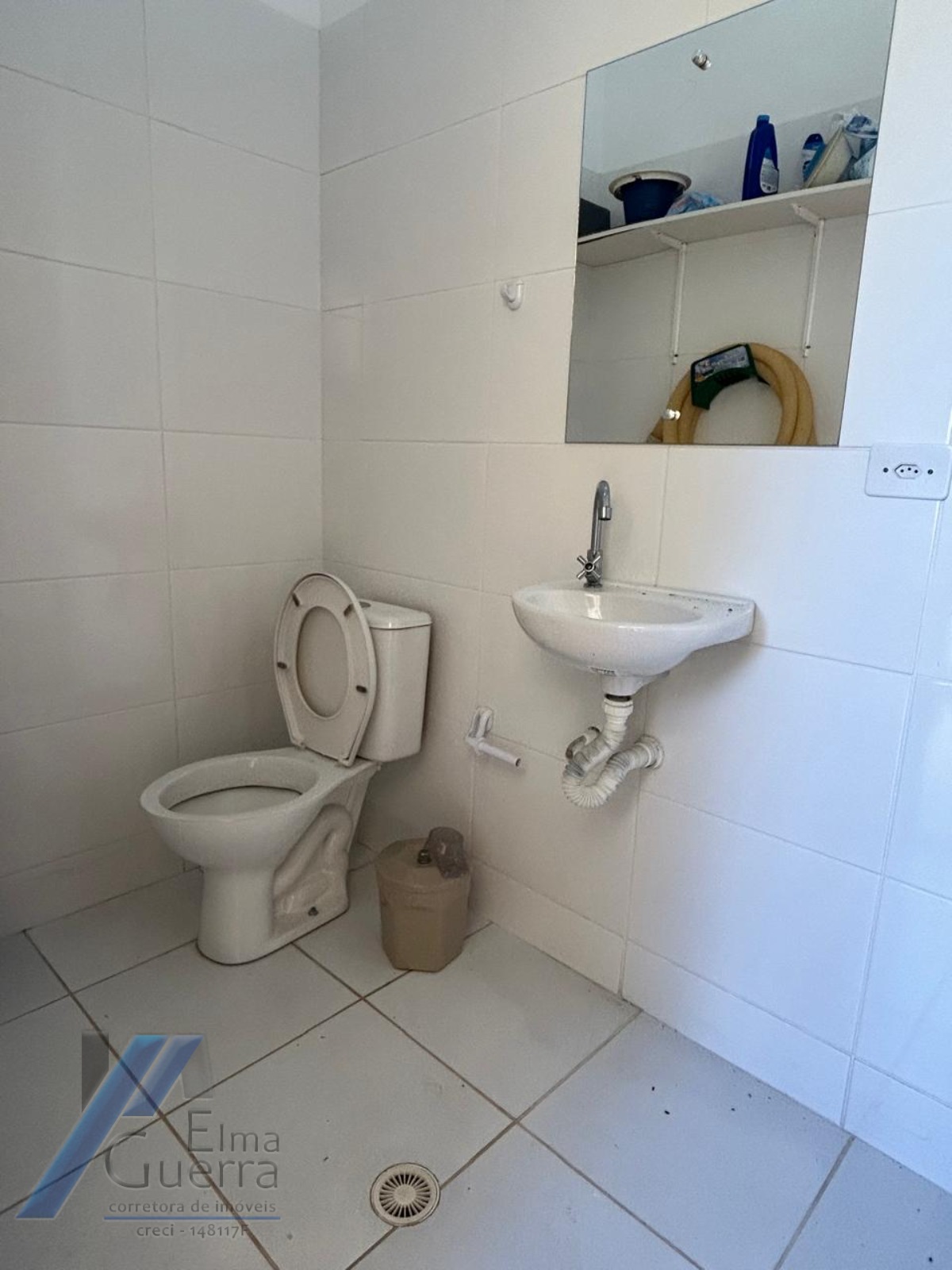 Ubatuba, Condominio Villas -Casa com 03 dormitorios sendo 01 suíte, espaço gourmet na área de lazer.