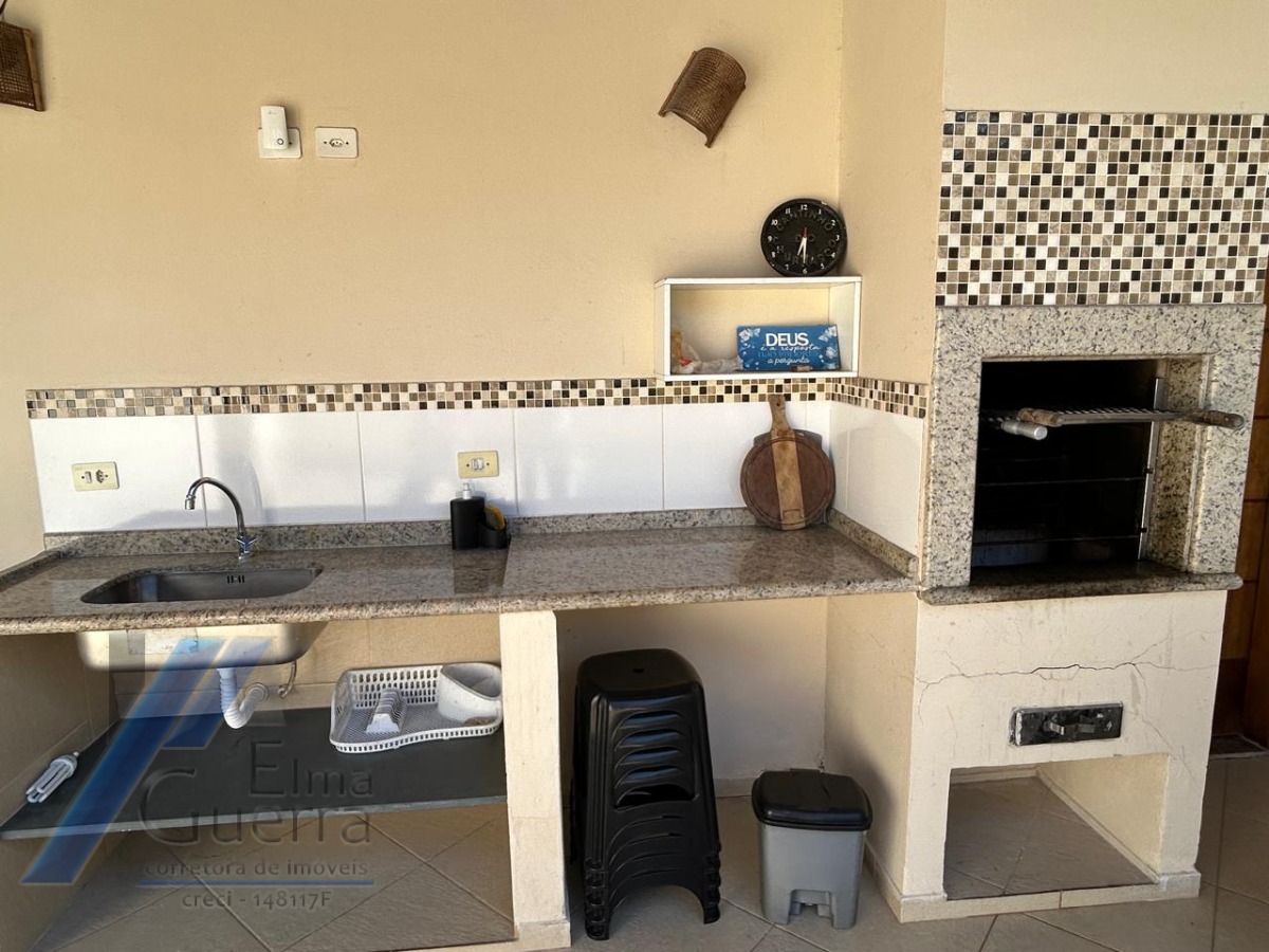 Ubatuba, Condominio Villas -Casa com 03 dormitorios sendo 01 suíte, espaço gourmet na área de lazer.