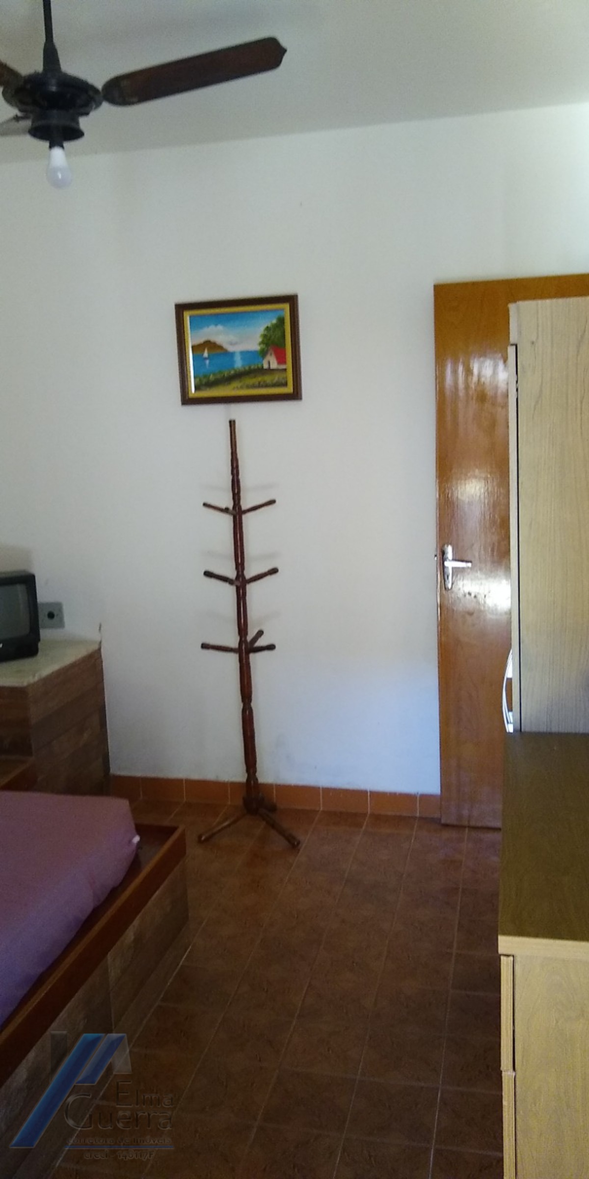 Ubatuba, Itaguá - Casa de 02 dormitórios (01 suíte), com terreno de 300 m2 e edicula com 02 quartos.